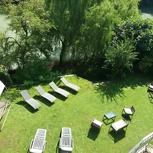 3* Bed & Breakfast Color